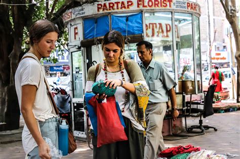 Exploring bargain hunter's paradise - Janpath - Media India Group