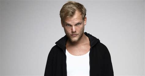 aˈvɪ̌tːɕɪ), was a swedish dj, remixer, . È morto Avicii | Radio Deejay