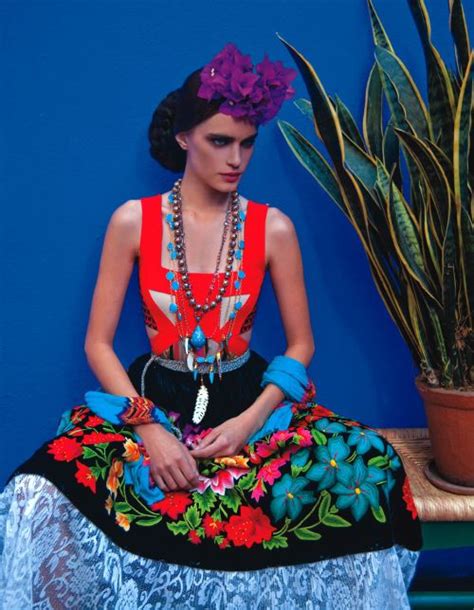 Lila Indigo Fashion Inspiration Frida Kahlo