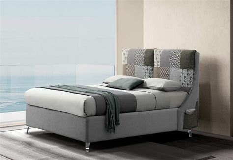 Letti moderni, gruppi letto, comodini moderni, letti design. Letti imbottiti moderni Roma | Roma Arredamenti