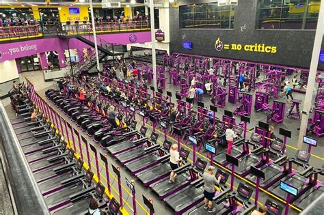 Does Planet Fitness Have A Sauna Pool Free Weights Showers Planet