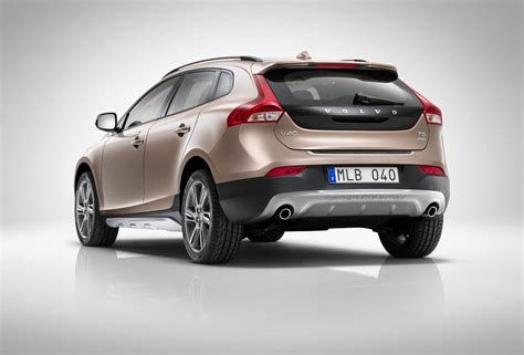 This is a vital car for. Volvo V40 review 2013 Wintonsworld