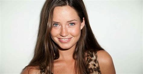 Merritt Patterson Hula Dance Wealthy People Background Images