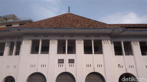 Beli rumah di grahamas depok plumbon cirebon, insya allah gampang lokasinya karena : Kisah Gedung Tua BAT dan Sejarah Industri Rokok di Cirebon
