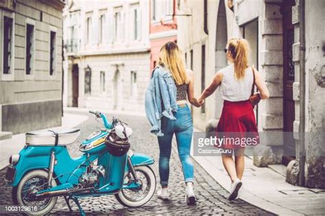 Lesbian Vintage Photos Et Images De Collection Getty Images