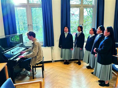 Indonesische Zusters Geven Kerstconcert In RK Kerk Ootmarsum Een Bijzonder Tintje Lokaal