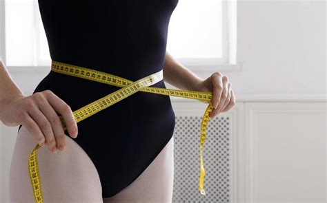 Ukuran harus pas jangan dilebihkan dan dikurangi. Cara Mudah Ukur Berat Badan Ideal dengan Menghitung ...