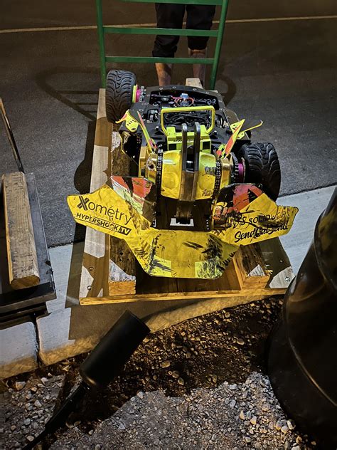 Hypershock Damage From Tombstone Fight From Tombstone Twitter R Battlebots