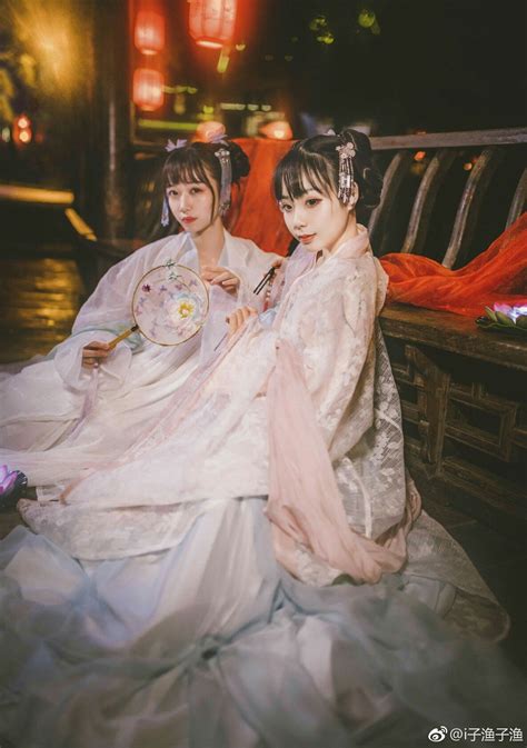 Chinese Dress Hanfu Pose Reference Ulzzang Cosplay Poses Maze Womens Fashion Asian