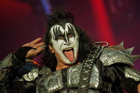 gene simmons confirms 100 new kiss shows have been booked for 2023 chaoszine