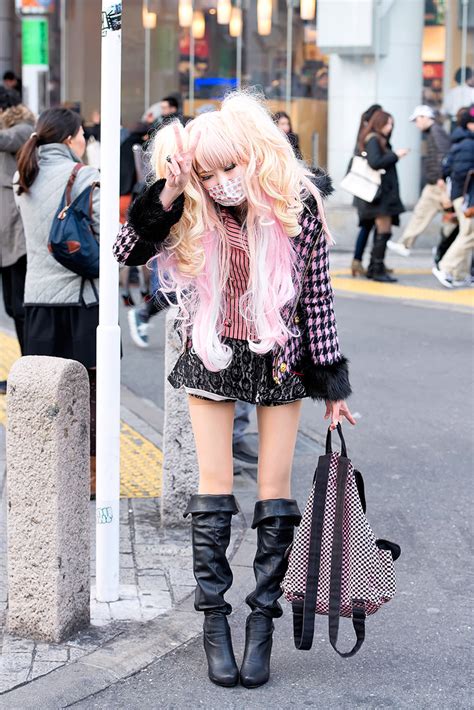 Shibuya Gyaru W Boots And Pink Hair Friendly Gyaru That I M Flickr