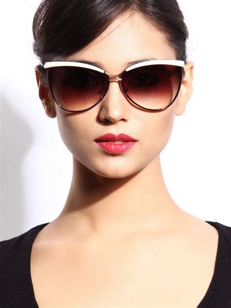 Check Out The Sunglasses That Every Woman Should Own Gng Magazine