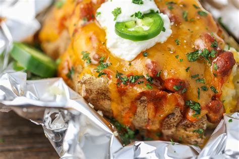 My ham needs to cook for 2 1/2 hours at 275 °f, my scalloped potatoes need to be cooked at 400 °f for 1 hour. Chili Cheese Baked Potatoes | Tabs & Tidbits