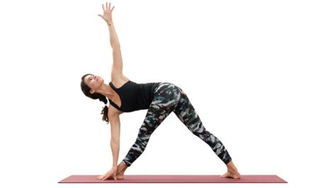 Parivrtta Trikonasana Revolved Triangle Pose Yoga Gaia