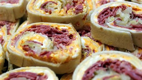 52 Ways To Cook Reuben Pinwheel Sandwich 52 Appetizers Pinwheel