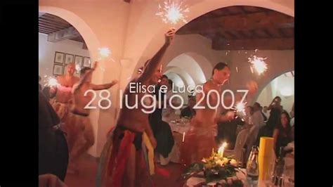 Lei ha detto di sì quando lui le ha chiesto di sposarlo dopo tre mesi dal primo appuntamento in un ristorante turco a berlino. ELISA E LUCA - YouTube
