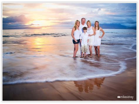 Happy family with kids play at sunset beach. Sunset at Wailea Beach Maui / mikesidney.com | Beach ...