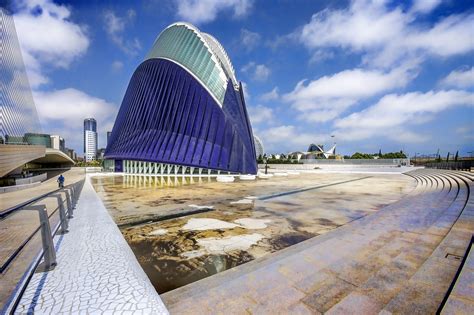 Select the nearest bella milano spot on the map. 10 foto per innamorarsi di Valencia