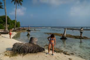 As The Maldives Gains Tourists Its Losing Its Beaches The New York