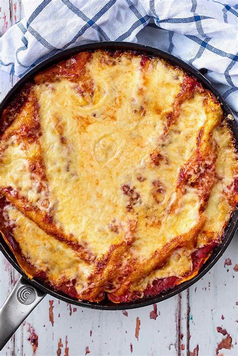Easy Skillet Lasagna Recipe Rich Meat Sauce Easy One Pot Meals