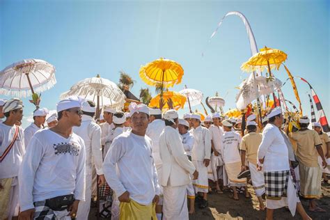 Sanur Bali Indonesia 2015 Melasti Is A Hindu Balinese Purification Ceremony And Ritual