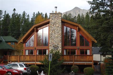 Ambleside Lodge Bed And Breakfast Prices And Bandb Reviews Canmore