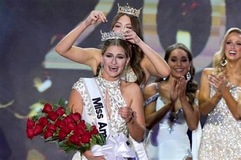 miss wisconsin grace stanke crowned miss america 2023 world news news the indian express