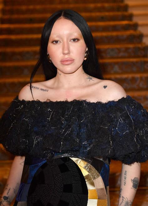noah cyrus at viktor and rolf haute couture spring summer 2023 show at paris fashion week 01 26