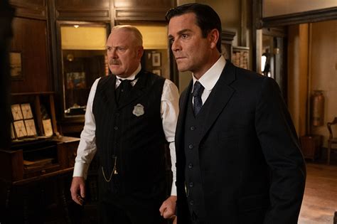 Preview Murdoch Mysteries “murdoch On The Couch” Tv Eh