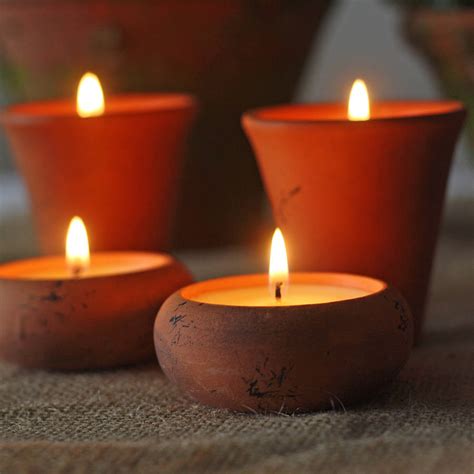 The colorful blooms of the scented primrose flower are said to herald the arrival of spring, and these flowers produce a mildly fruity scent that is surprisingly pleasant. scented candles in flower pots by the wedding of my dreams ...