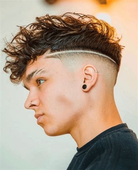 Lista Foto Degradado Cortes De Cabello Para Hombres Con Entradas Mirada Tensa