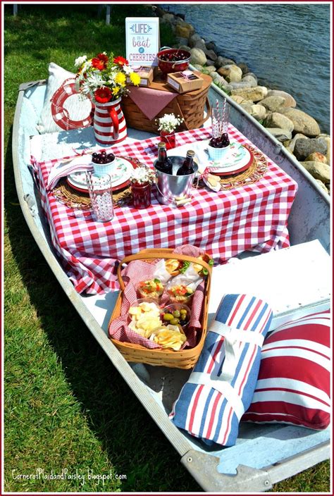 Pin By Penny Maples On Tablescapes Yo Beach Picnic Picnic