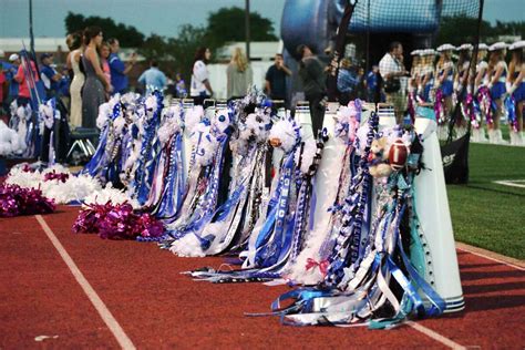 Texas Homecoming Mum Season Is Here What To Know About The Tradition