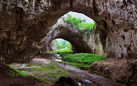Devetashka Cave In Bulgaria Download Hd Backgrounds Amazing Landscape