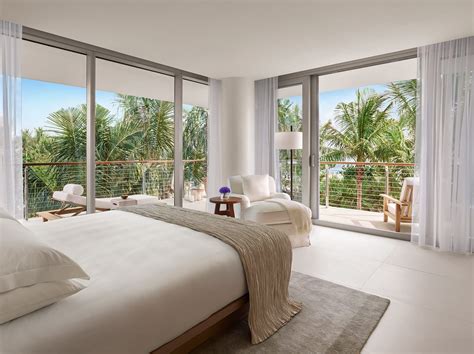 The Miami Beach Edition Sophisticated And Modern Suites Miami Beach