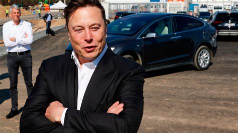 Tesla Rally Makes Elon Musk Worlds Richest Person The New York Times