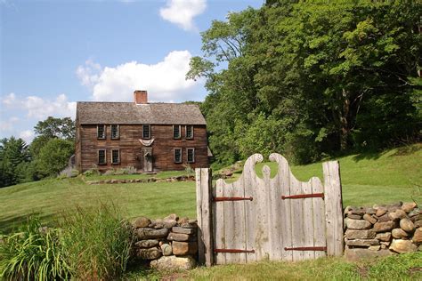 Early American Colonial Antique Homes