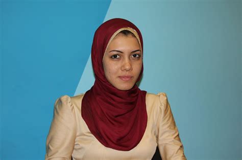 meet mayam mahmoud the veiled rapper standing up for women in egypt cnn