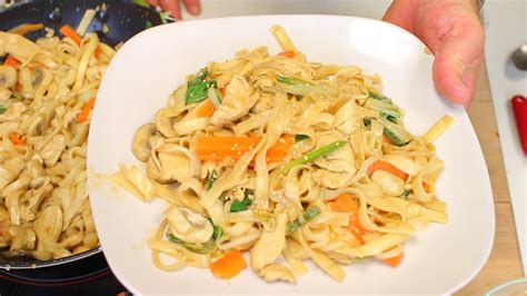 Chicken Chow Mein Recipe Chinese Food Recipes Asian Cooking Rice Noodles Stir Fry Youtube