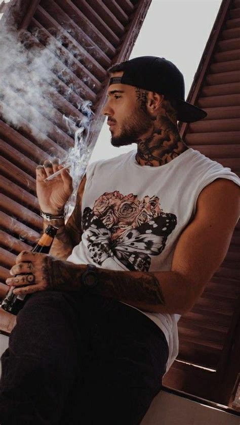 Edgar Trujillo Adlı Kullanıcının Smoking Hot Panosundaki Pin Fotoğraf