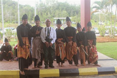 Demikian tadi ucapan daripada tuan guru besar skc. 2.MAJLIS SAMBUTAN HARI GURU 2015 DI SMK DEMAK BARU KUCHING ...