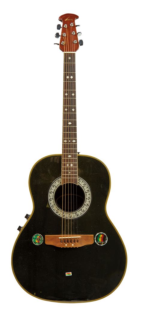 Ovation Guitar Co Model Celebrity Cc67 With Case