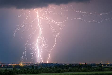 11 Crazy Facts About Getting Struck By Lightning And How To Avoid It