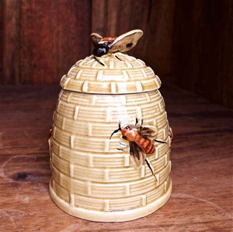 Vintage Ceramic Honey Pot 10 A Lovely Vintage Honey Pot With A Bee Finial In Lovely