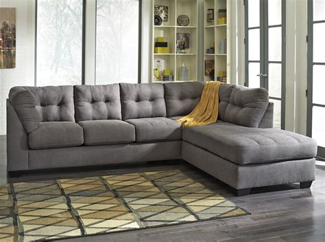 Benchcraft Maier Contemporary 2 Piece Sectional With Right Chaise