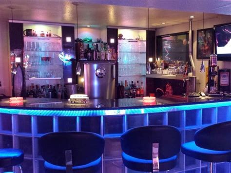 Alternativ zu einer garage können sie auch einen stellplatz mieten. Dad´s Garage in St.Ingbert mieten | Eventlocation und ...