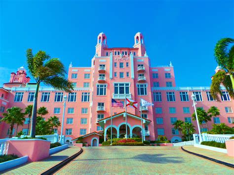 Pete food happy hours that include not only discounted drinks but also discounted food. St. Pete Beach, Florida