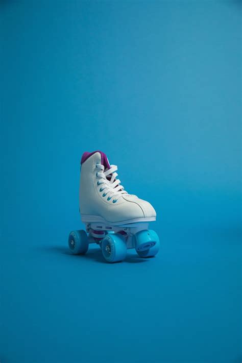 ● welcome back guys to another video/tutorial! Skater Blurry Wallpaper : Blur Background Image Of Ice ...