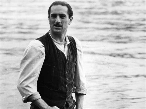 After turning down a role in the first godfather film, robert de niro was given the chance to play a young vito corleone in the godfather part ii putting himself on the road to major hollywood success. 'The Godfather: Part II': Celebrating the Movie's 40th ...