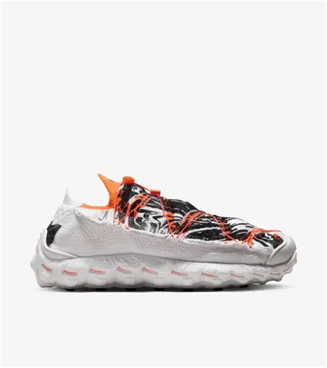Nike Ispa Mind Body Flyknit Mens White Orange Black Shoe Sneaker